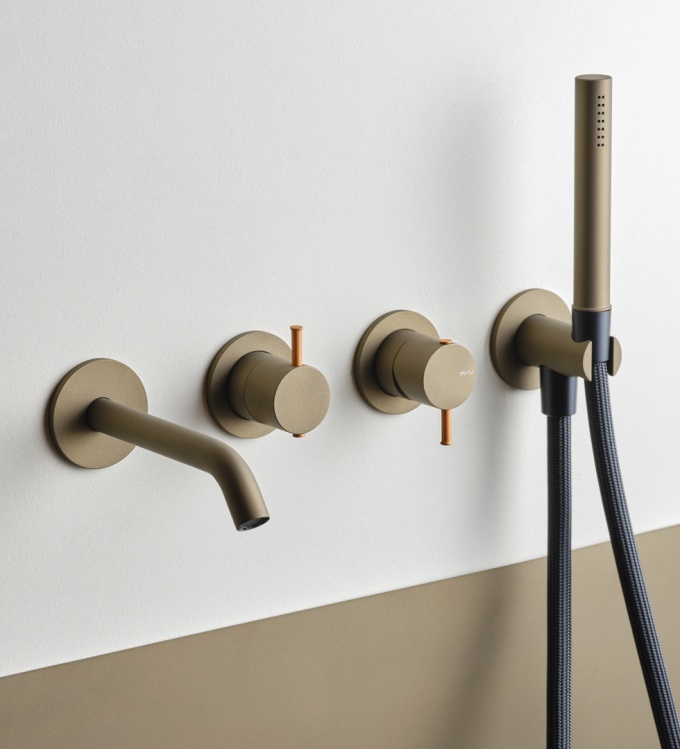 MODO |  Wall mounted bathtub set with support and hand shower | 208016_208900_0825_0700_G40B - Image 3